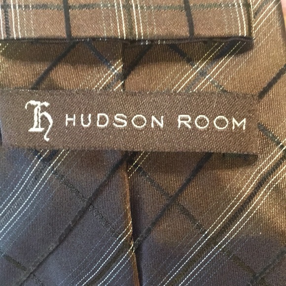 Hudson Room-dark brown with black plaid, 100% silk Italian made tie. LIKE NEW - Picture 7 of 11